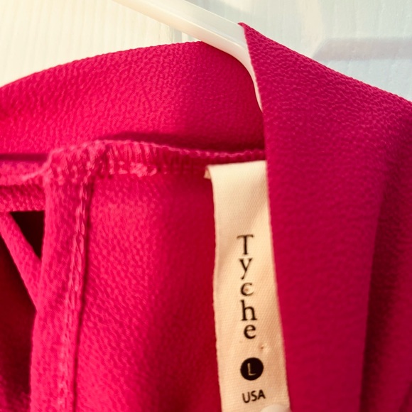 Tyche Fuchsia Garment - Picture 2 of 2